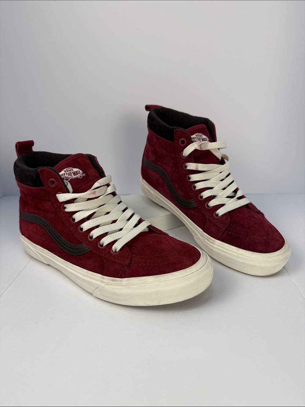 Vans SK8-HI MTE “Biking Red” High-Top Sneakers suede with Black Side Stripes